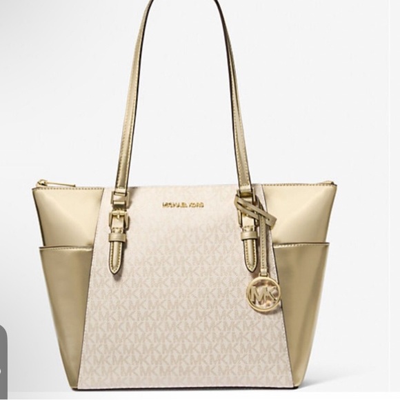 Meet your Posher(s) Ray & Rae - Picture 7 of 16